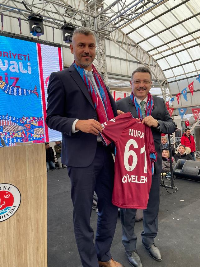 KKTC Cumhurbaşkanı Ersin Tatar’dan Hamsi Festivaline katıldı