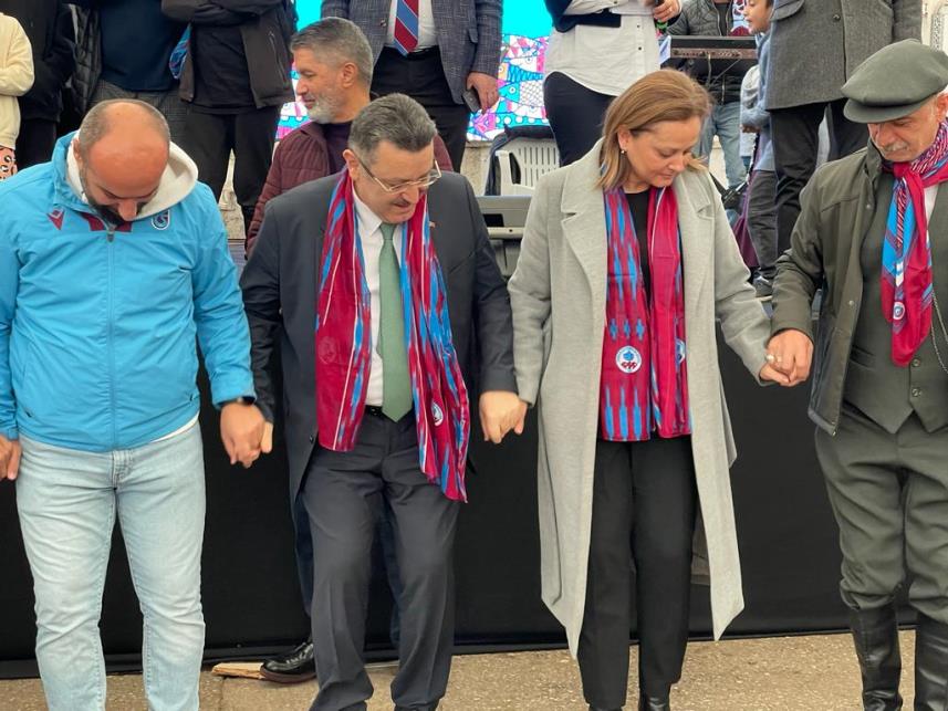 KKTC Cumhurbaşkanı Ersin Tatar’dan Hamsi Festivaline katıldı