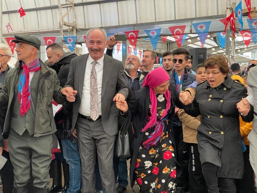 KKTC Cumhurbaşkanı Ersin Tatar’dan Hamsi Festivaline katıldı