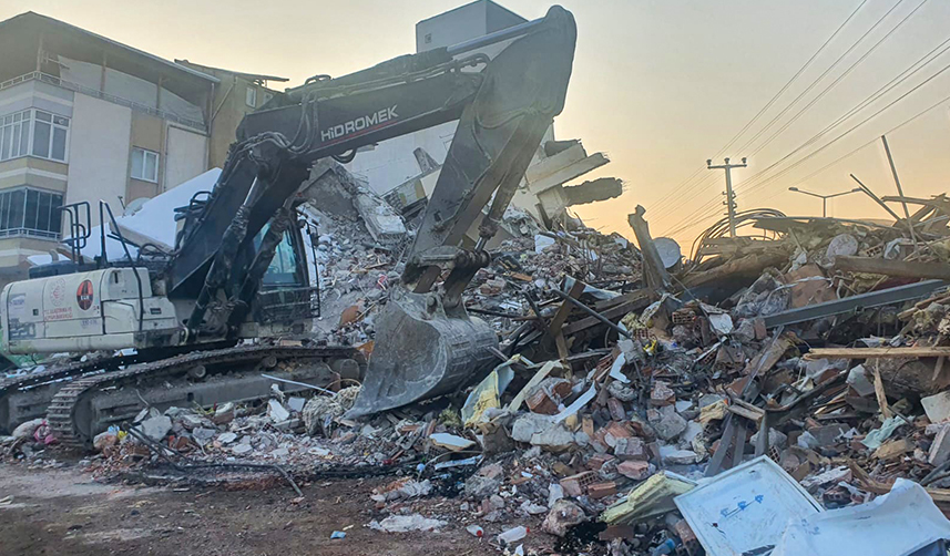 Trabzon Büyükşehir Belediye Başkanı Zorluoğlu: Devletimiz ve milletimiz çok büyük