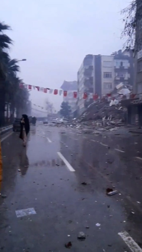 Kahramanmaraş Trabzon Caddesi yerle bir oldu