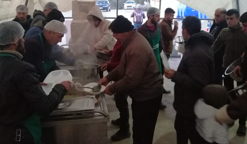 Trabzon Ortahisar Belediyesi'nden depremzedelere seyyar yemekhane