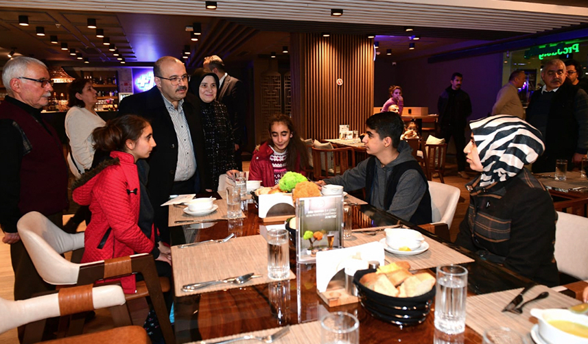 Trabzon'a gelen afetzedeler kalacakları otellere yerleştirildi