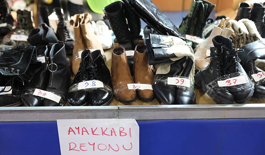 Trabzon'da Akçaabat Belediyesi, depremzedeler için seferber oldu