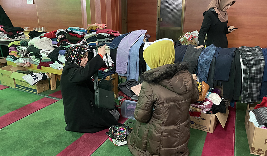 Trabzon'da depremzedelere "sosyal mağaza" ile destek