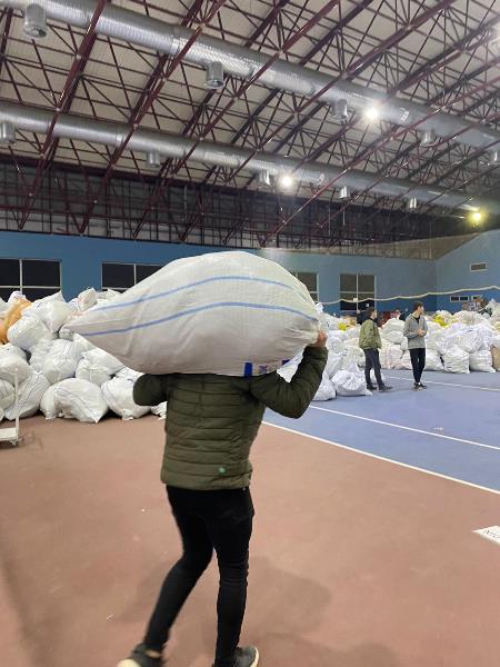 Trabzon’da genç futbolculardan yardım çalışmalarına destek