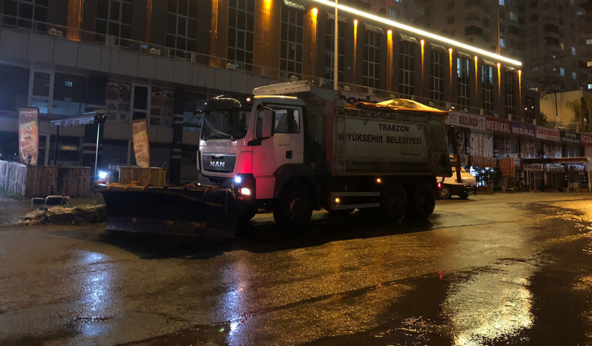 Trabzon’da kar çalışmaları sürüyor