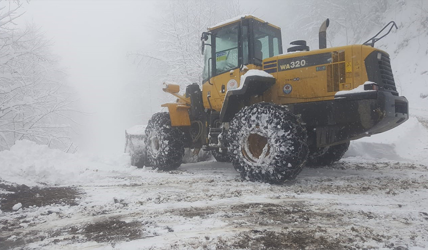 Trabzon'da kar etkili oldu! 24 mahalle yolunda mücadele sürüyor