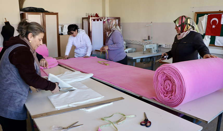 Trabzon'da-öğretmenlerden-depremzedeler-için-yardım-eli!