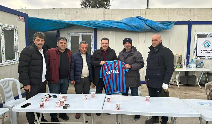 Trabzon'da Ortahisar Belediyesi'nden deprem bölgesine çadır yardımı