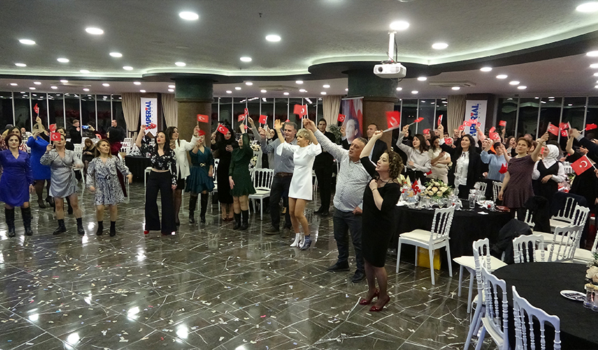 Trabzon'da Özel İmperial Hastanesi ailesi moral gecesinde bir araya geldi