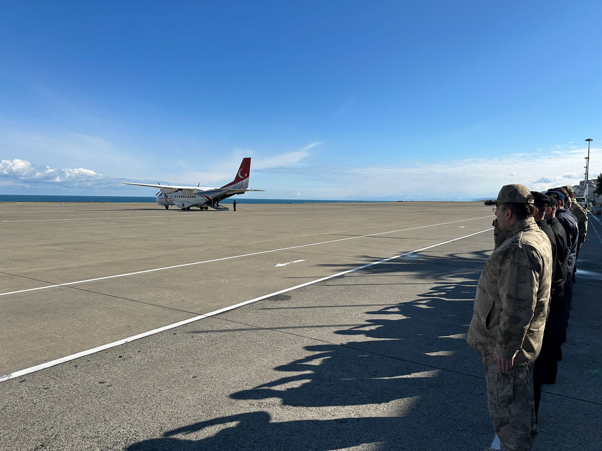 Trabzon’dan 300 kişilik Askeri ekip deprem bölgesine gitti