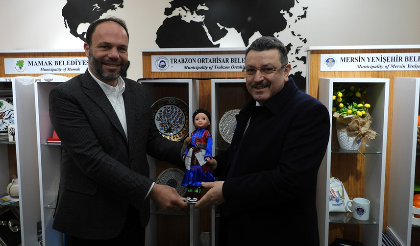 Trabzon'un Ortahisar Belediye Başkanı Genç'ten KKTC çıkarması