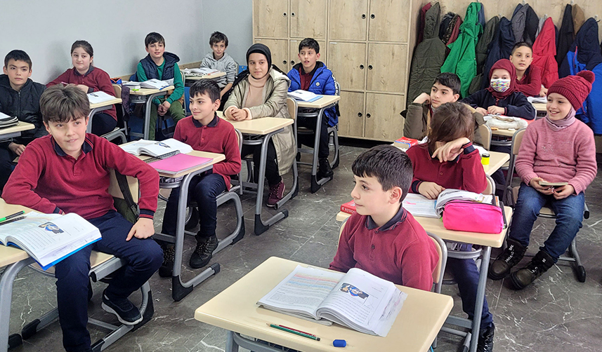 Trabzon'un en turistik yerlerinden olan Uzungöl, depremzedelere yuva oluyor