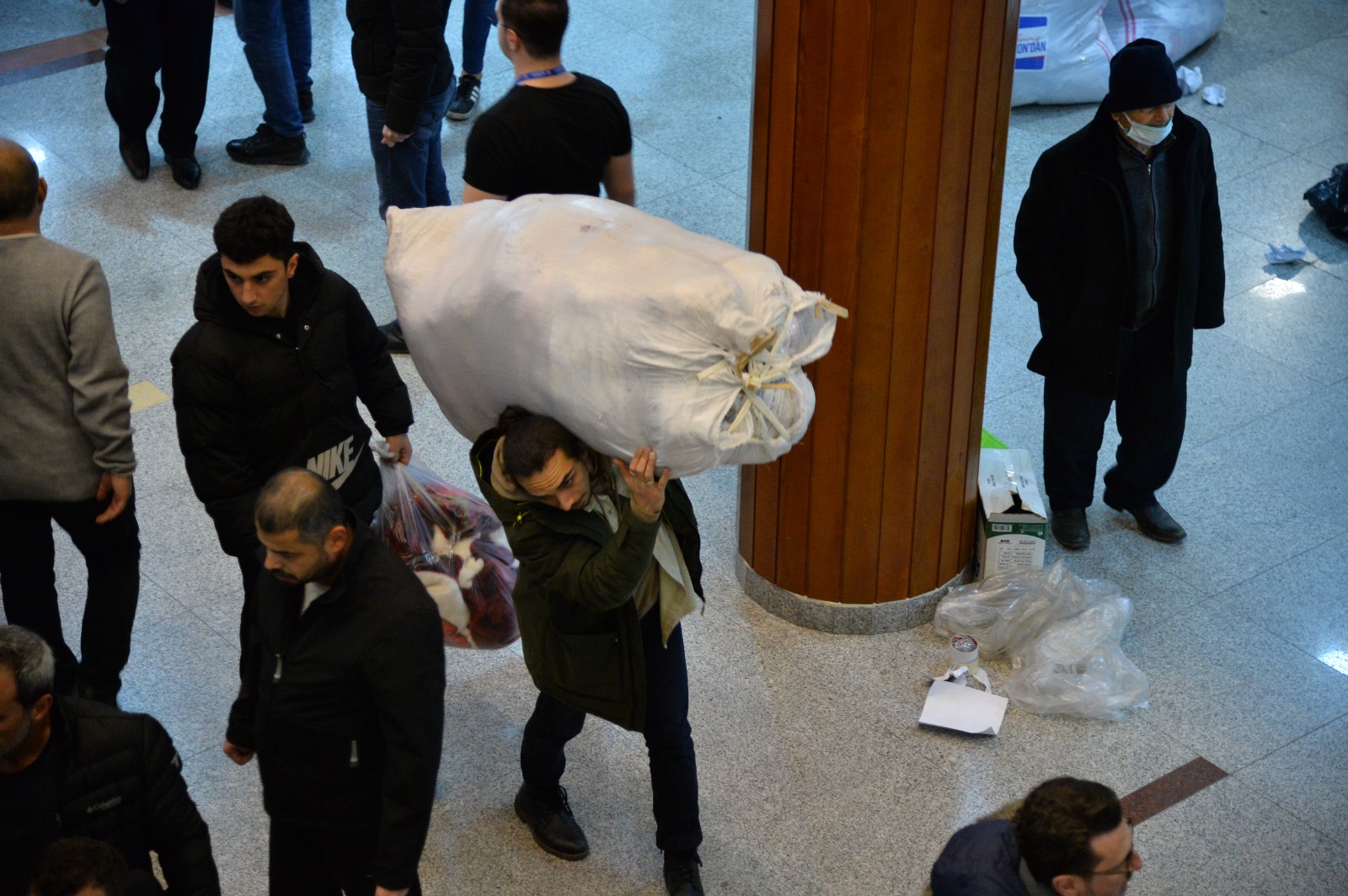 Trabzon uyumadı yardıma koştu! 