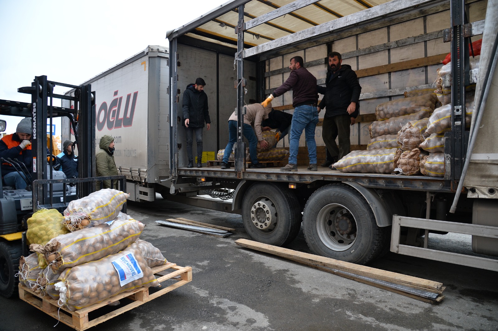 Trabzon uyumadı yardıma koştu! 