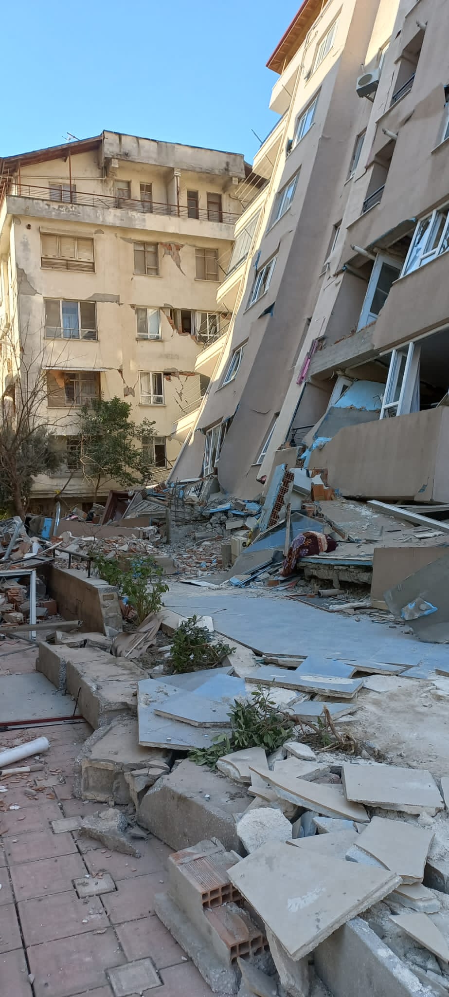 Afette kadın ve çocuk olmak !