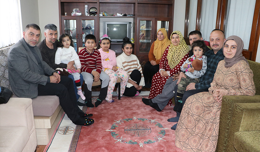 1999'daki depremden etkilendi, depremzede ailenin Trabzon'a gelmesine vesile oldu