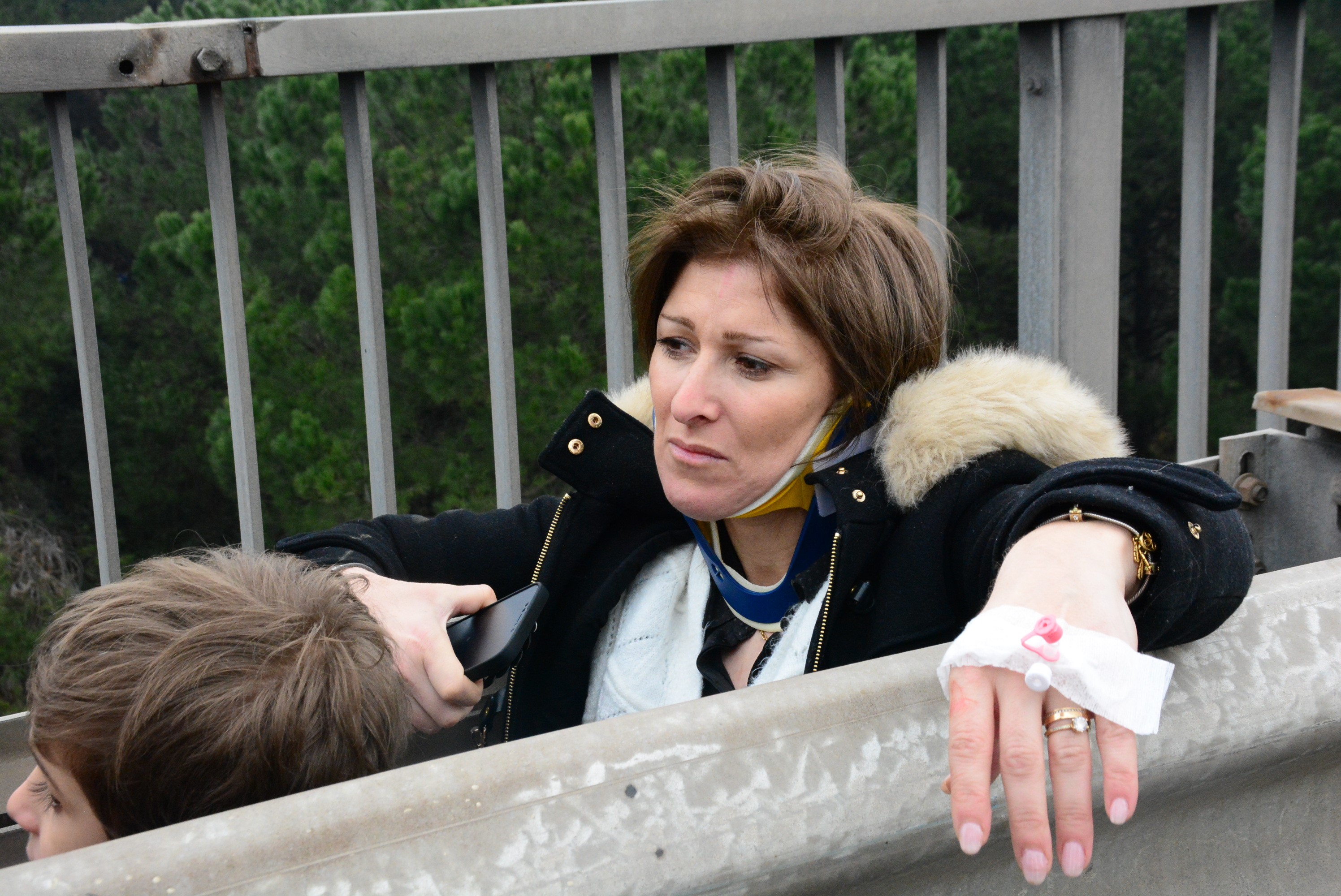 TEM Otoyolu'nda 23 araç kazaya karıştı: 11 yaralı