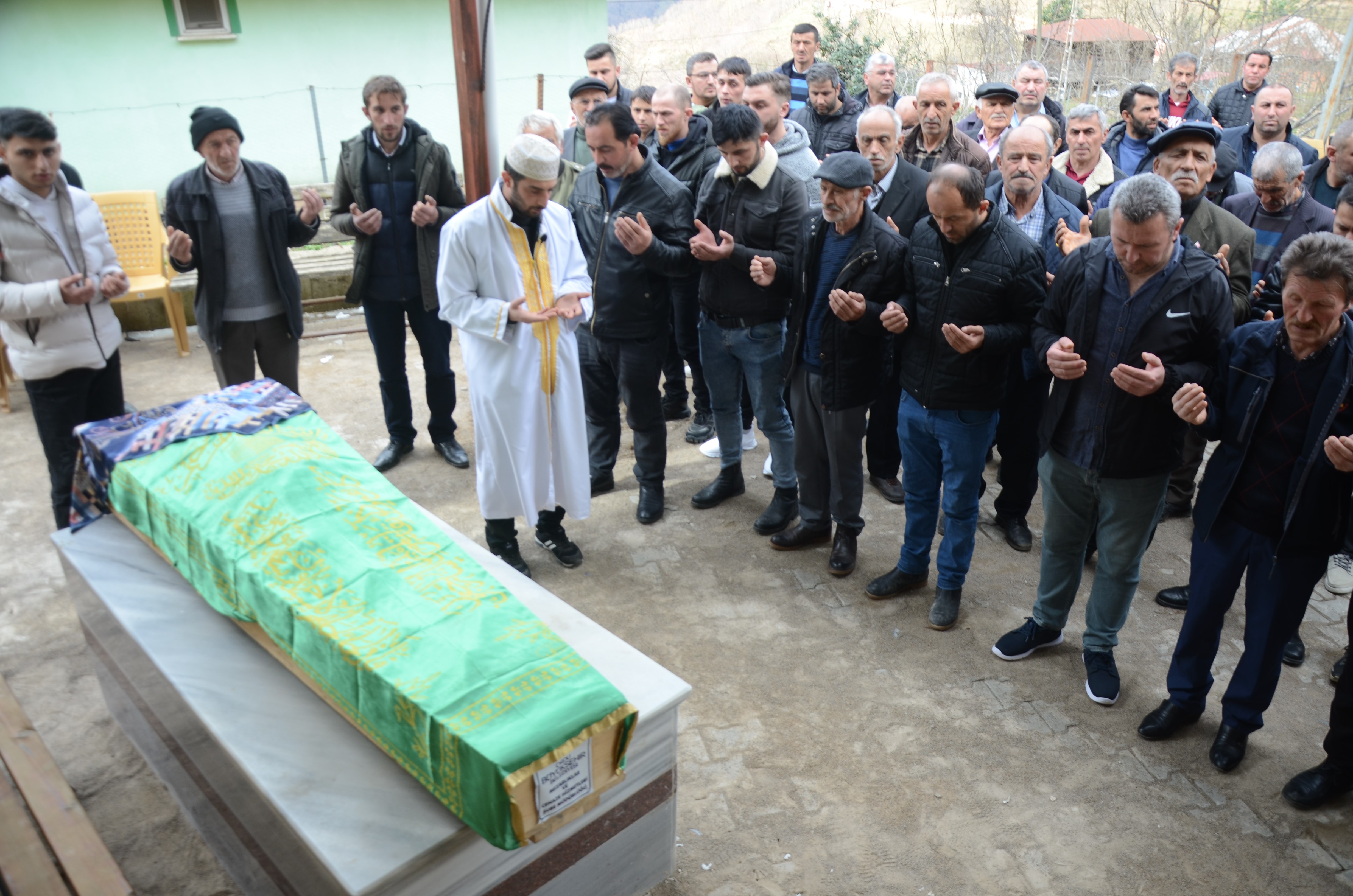 Ordu'da eşi tarafından öldürülen kadın toprağa verildi