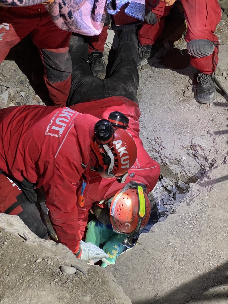 Giresun AKUT ekibi deprem bölgesinde yaşadıklarını anlattı