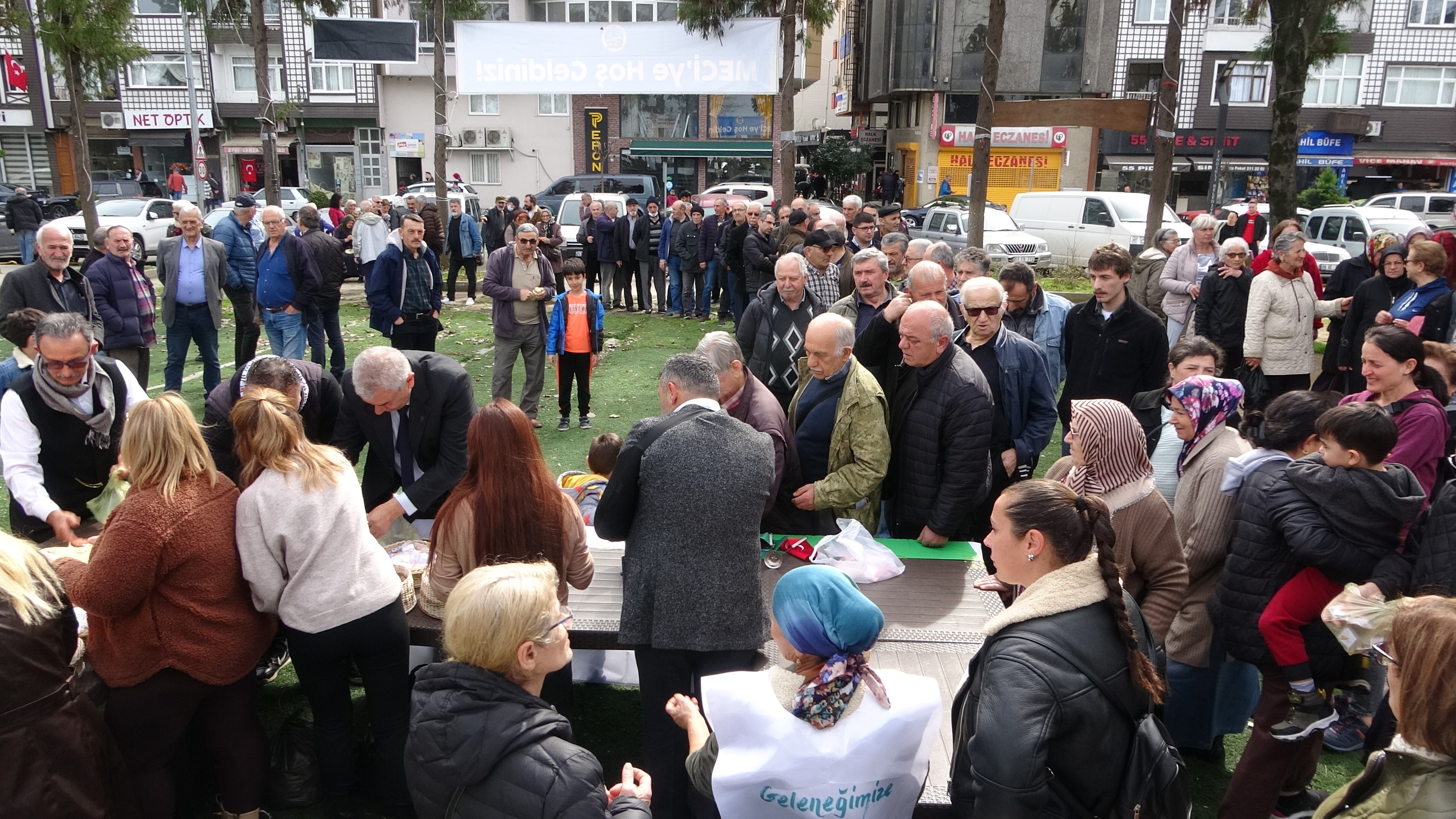 Rize'de 5 milyon ata tohumu halka dağıtıldı