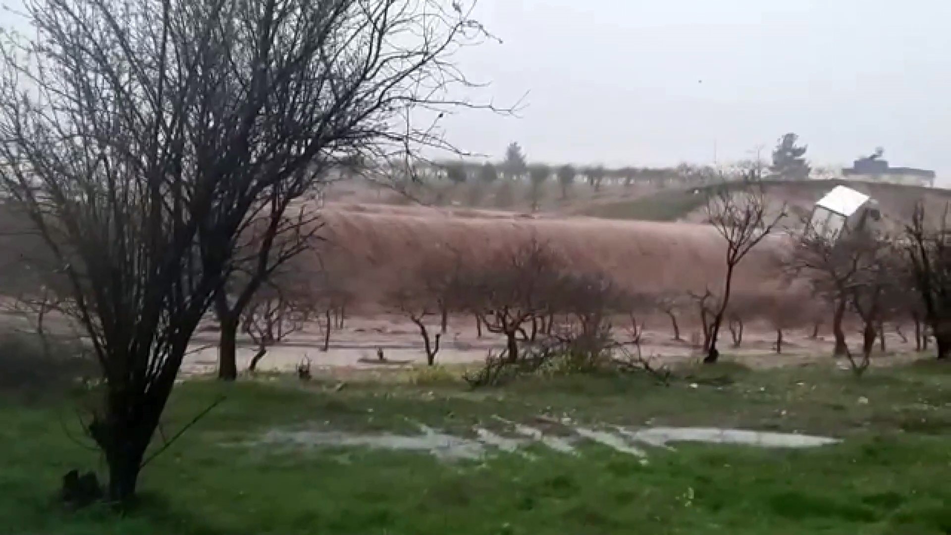 Önce deprem sonra sel! Şanlıurfa sular altında kaldı-1