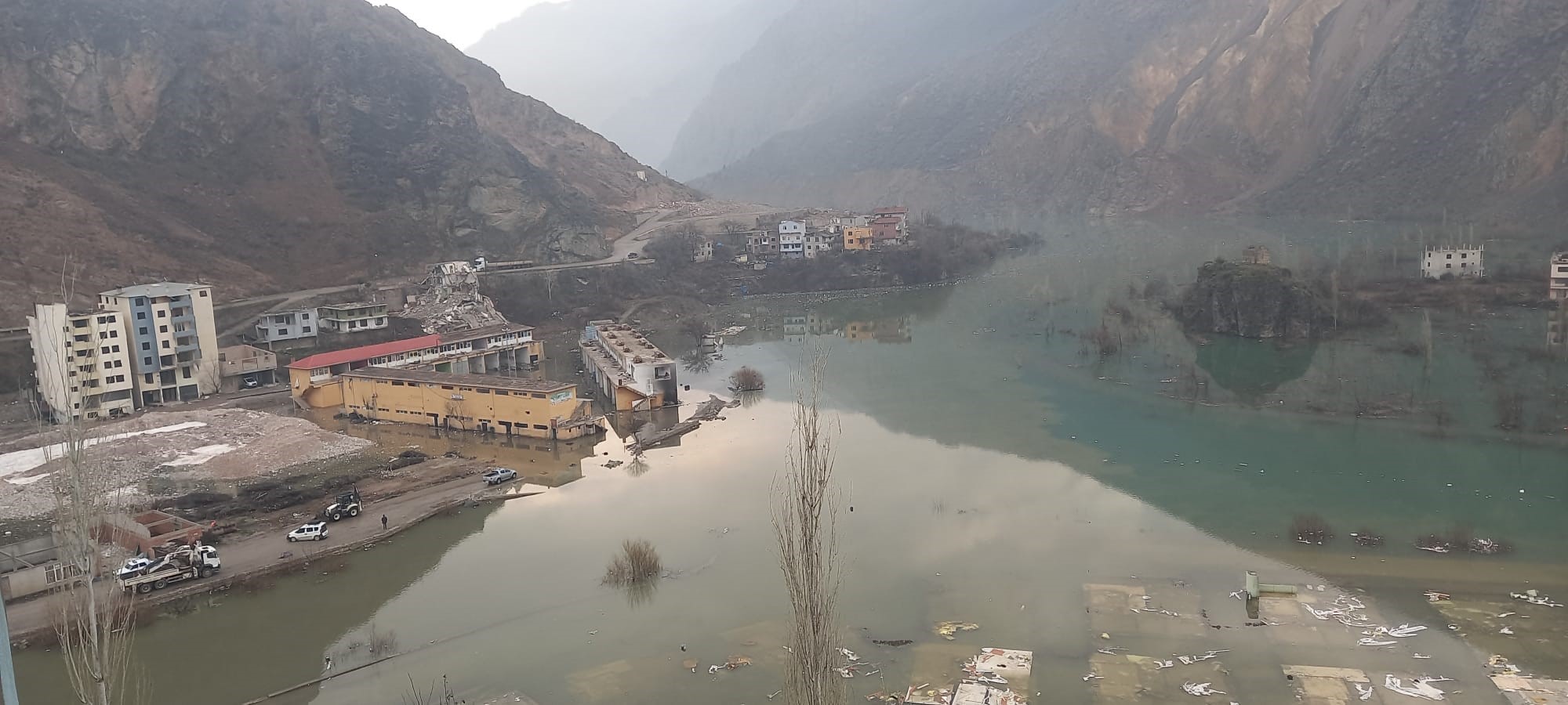 Yusufeli Barajı'nın suları ilçenin sanayi sitesine ulaştı