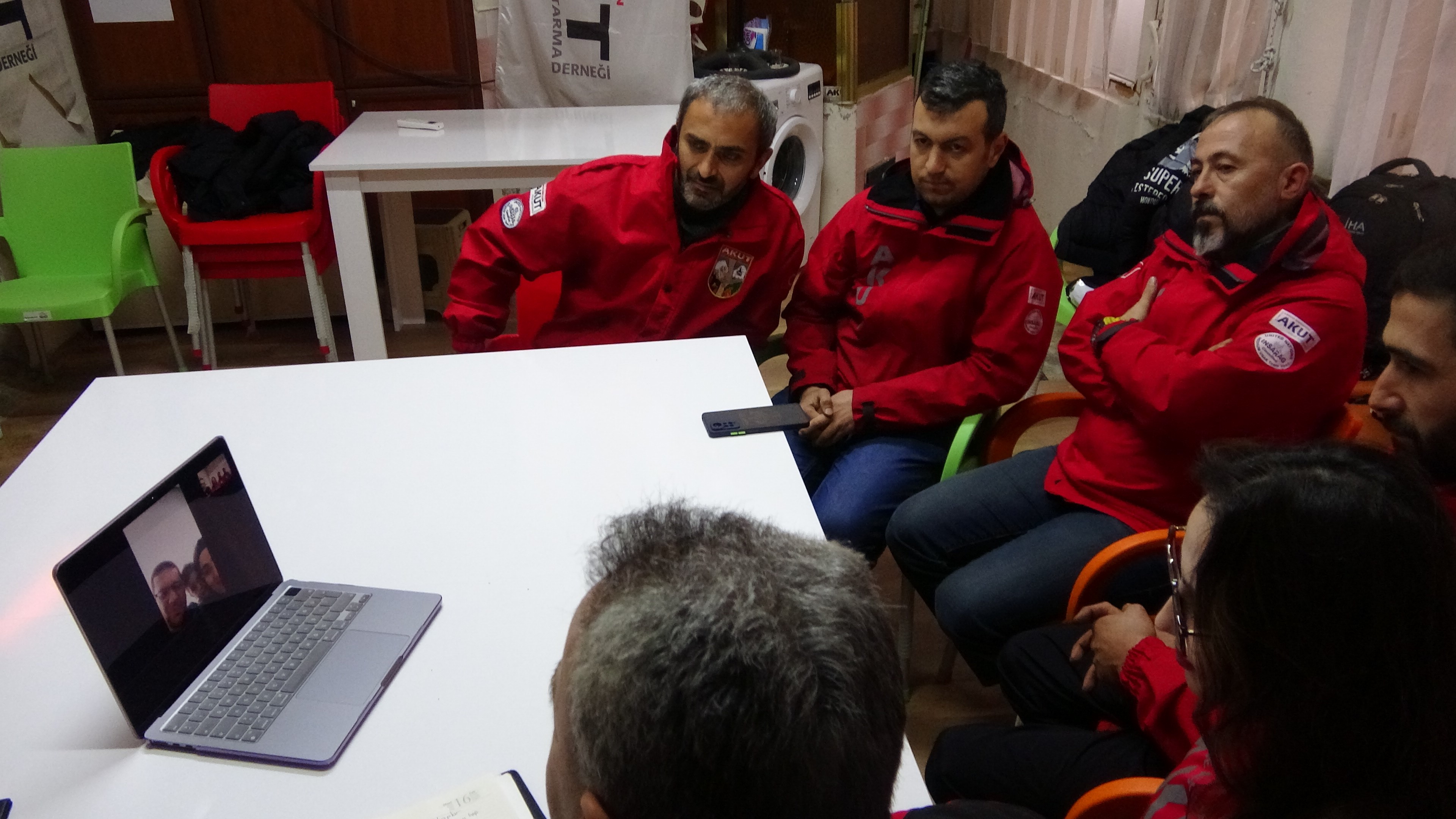 Giresun AKUT ekibinden duygusal telefon görüşmesi!