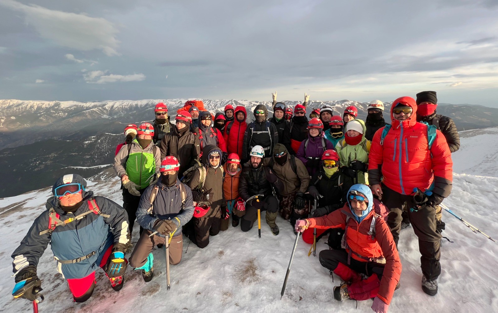 Depremden döndüler! Zigana Dağı’nda kış eğitimi gerçekleştirdiler