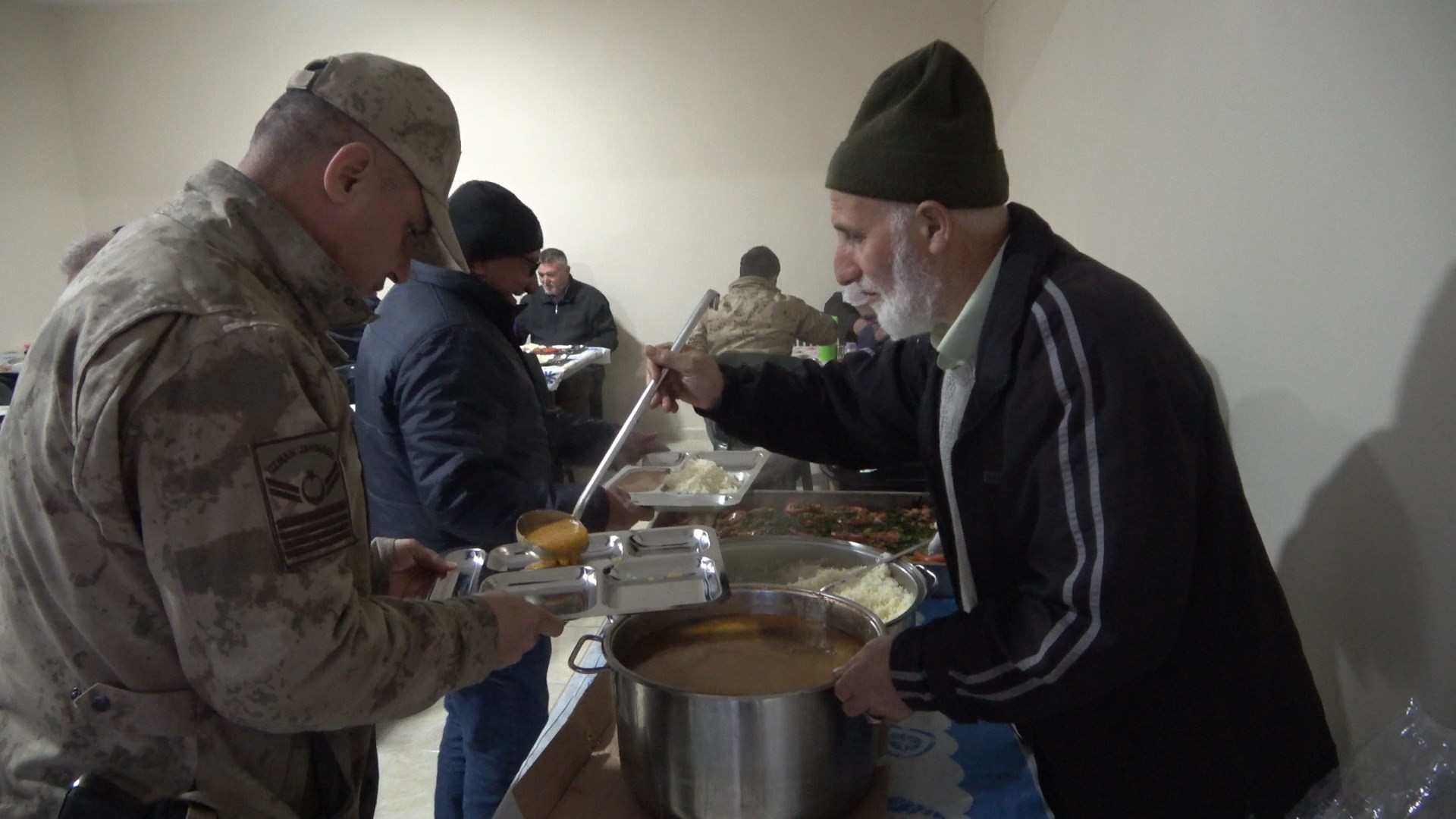 Gümüşhane'de bu köydeki iftar geleneği nesilden nesile aktarılıyor