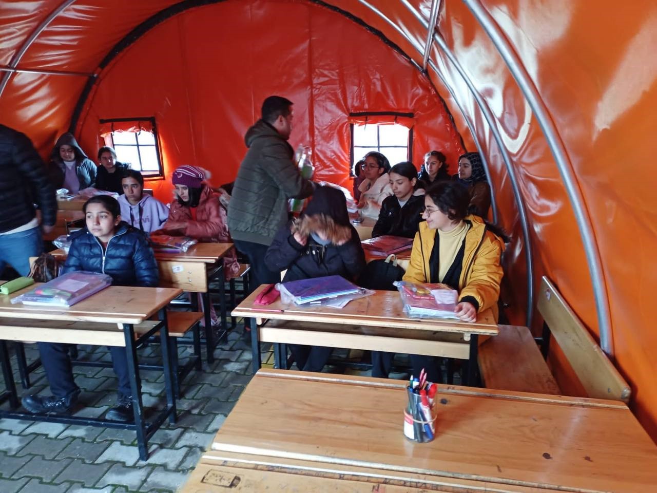 Bayburt'tan deprem bölgesine yardım eli