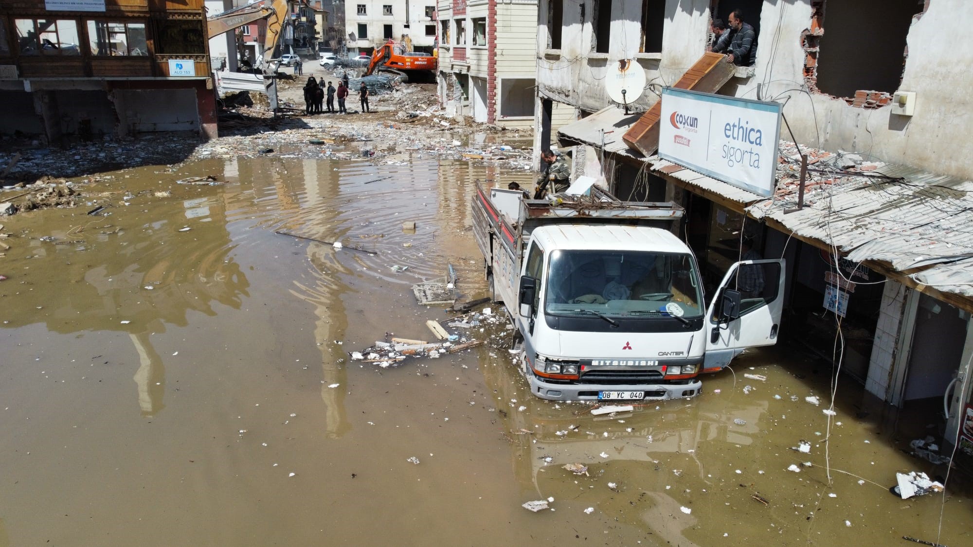 Yusufeli Barajı'nda su seviyesi 90 metreyi aştı