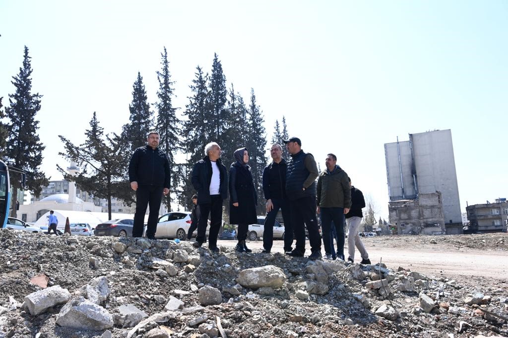 Kahramanmaraş'ta 44 konteynerin yapımı tamamlanarak esnafa teslim edildi! 