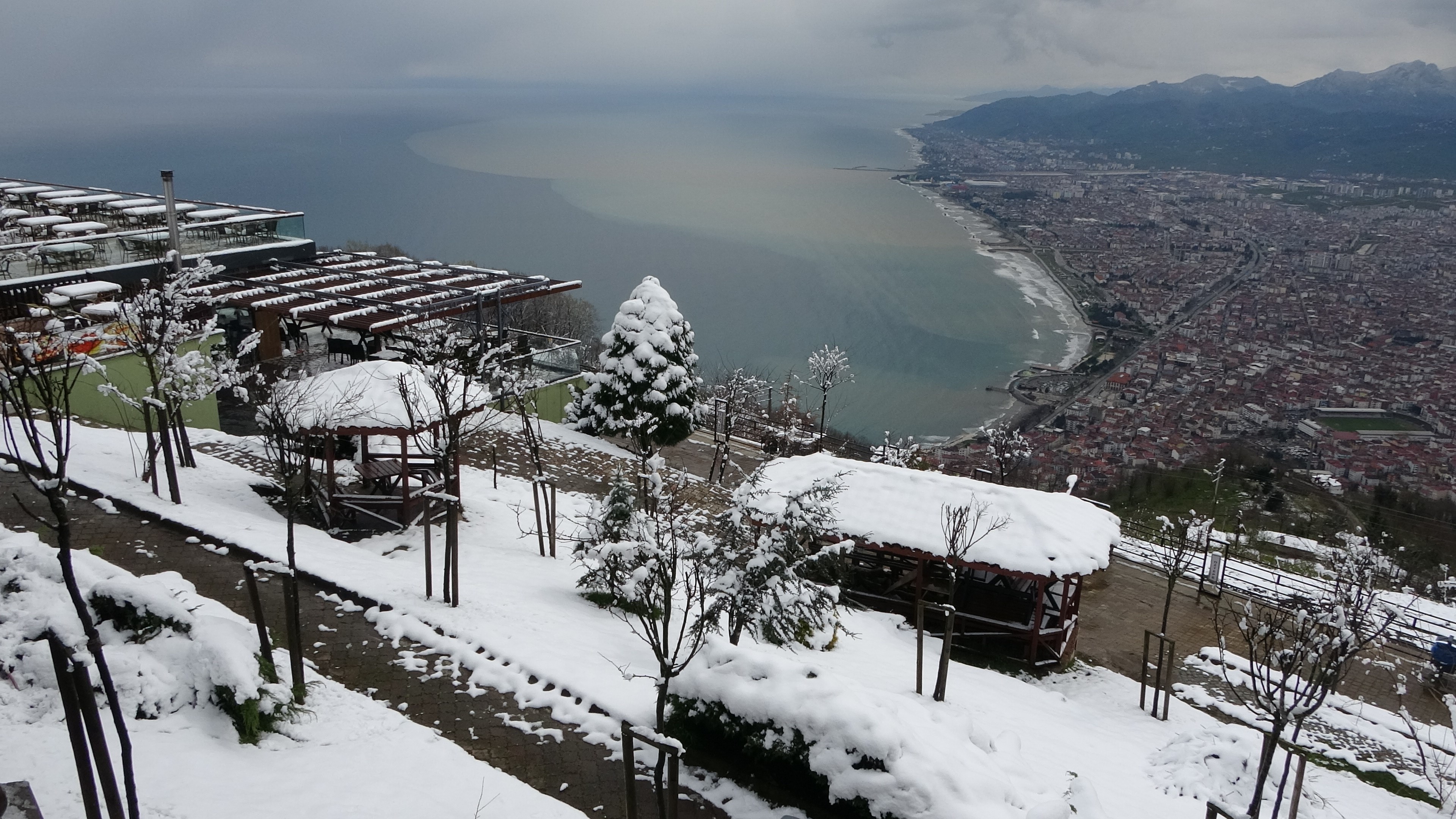 Ordu’da Mart ayının son günlerinde kar güzelliği
