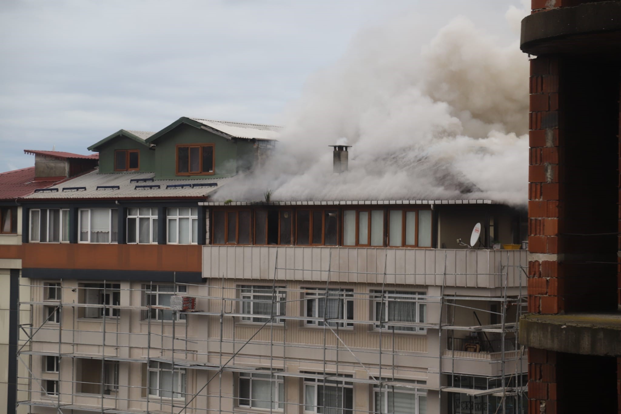 Trabzon'da korkutan yangın!