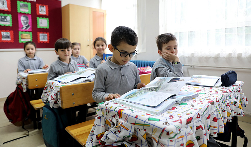Başkan Ekim'den çocuklara Ramazan hediyesi