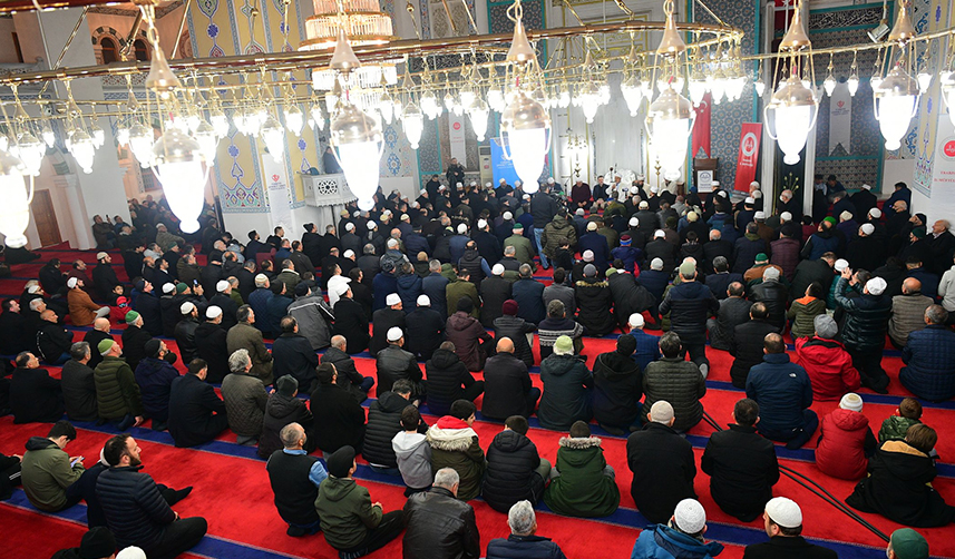 Depremde hayatını kaybedenler için Trabzon'da mevlit okundu