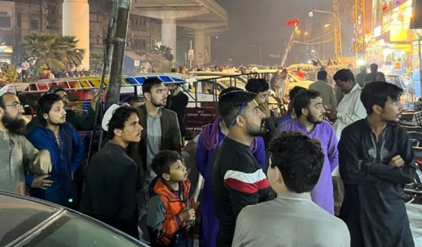 Afganistan'da 6.5 büyüklüğünde deprem!