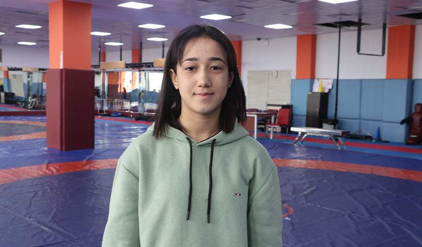 Depremzede-güreşçi-antrenmanlarını-Trabzon'da-sürdürüyor