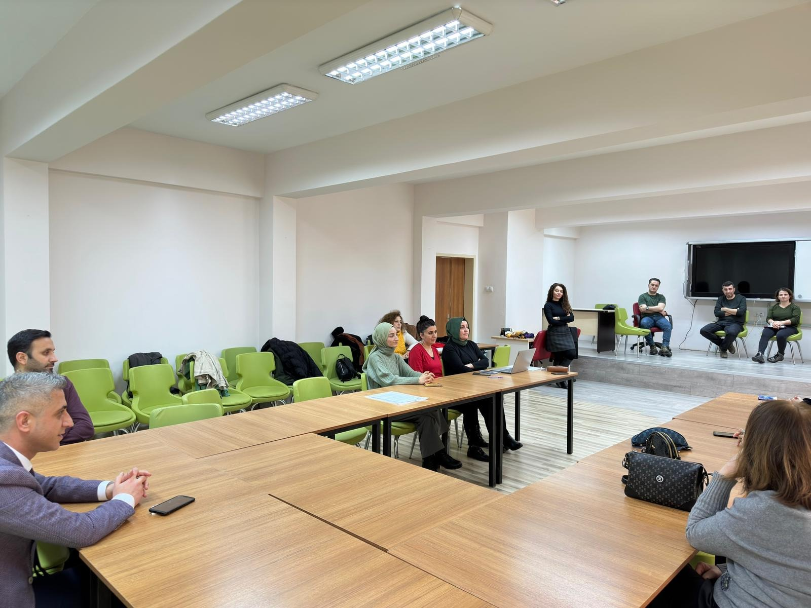 Trabzon'da öğretmenler sahnede! "Bu sahne aynı biz"