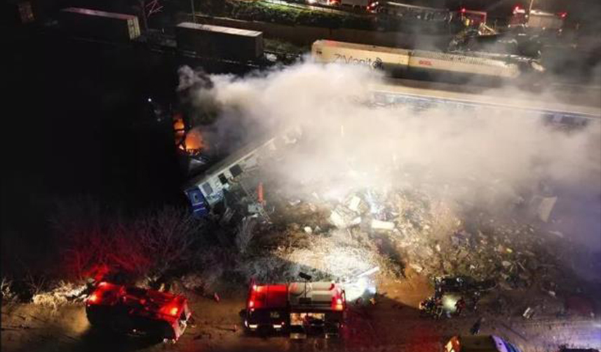 Komşuda feci kaza! İki tren birbirine girdi! Ölü ve yaralılar var