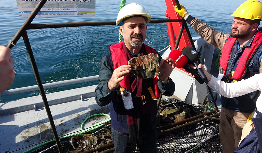 KTÜ'lü isim deniz kirliliğine dikkat çekti Balıktan çok plastik atık olacak