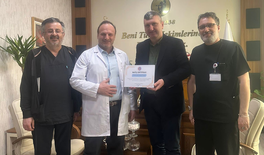 Ordu'da sağlık çalışanlarından deprem bölgesine yardım kamyonu