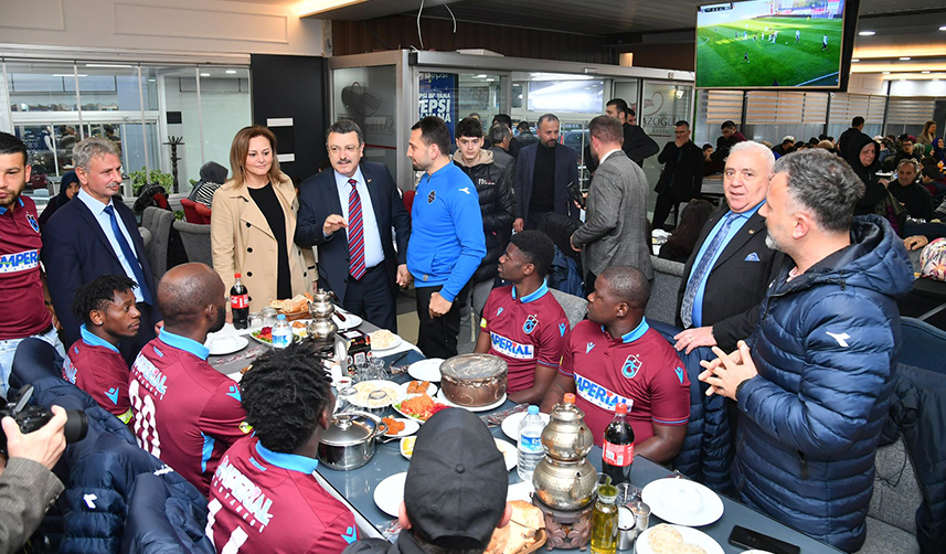 Ortahisar Belediye Başkanı Genç, özel gereksinimli bireylerle iftarda buluştu!