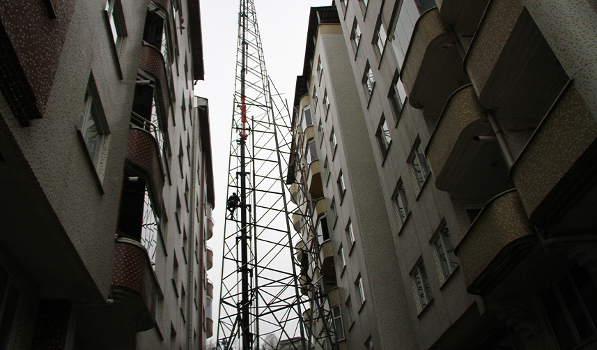 Rize'de-apartman-sakinlerinin-başına-bela-olmuştu!-Sonunda-kaldırıldı