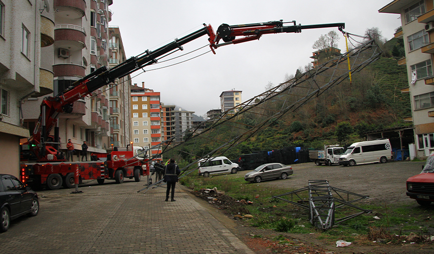 Rize'de-apartman-sakinlerinin-başına-bela-olmuştu!-Sonunda-kaldırıldı