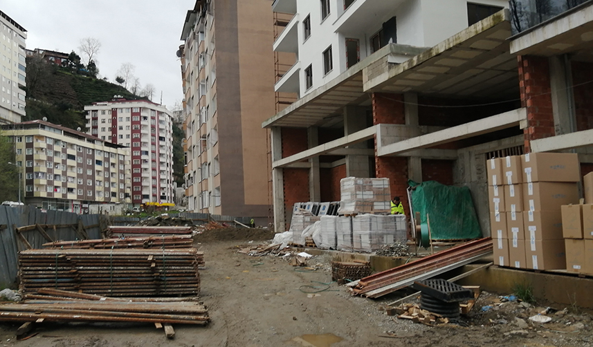 Rize'de inşaattan düşen işçiden acı haber!