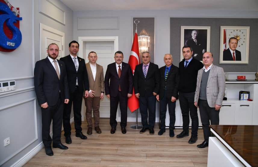 Trabzon Artvinliler Derneği'nden deprem plaketi