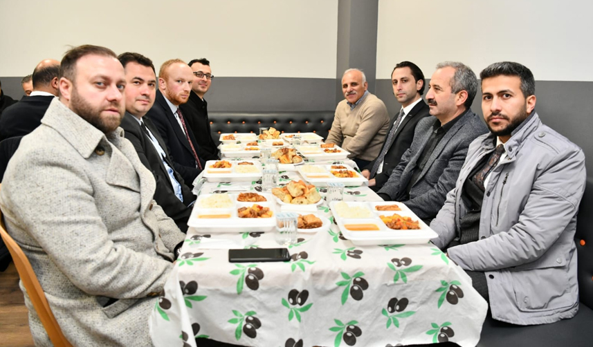Trabzon'da Başkan Zorluoğlu, personeli ile iftarda bir araya geldi